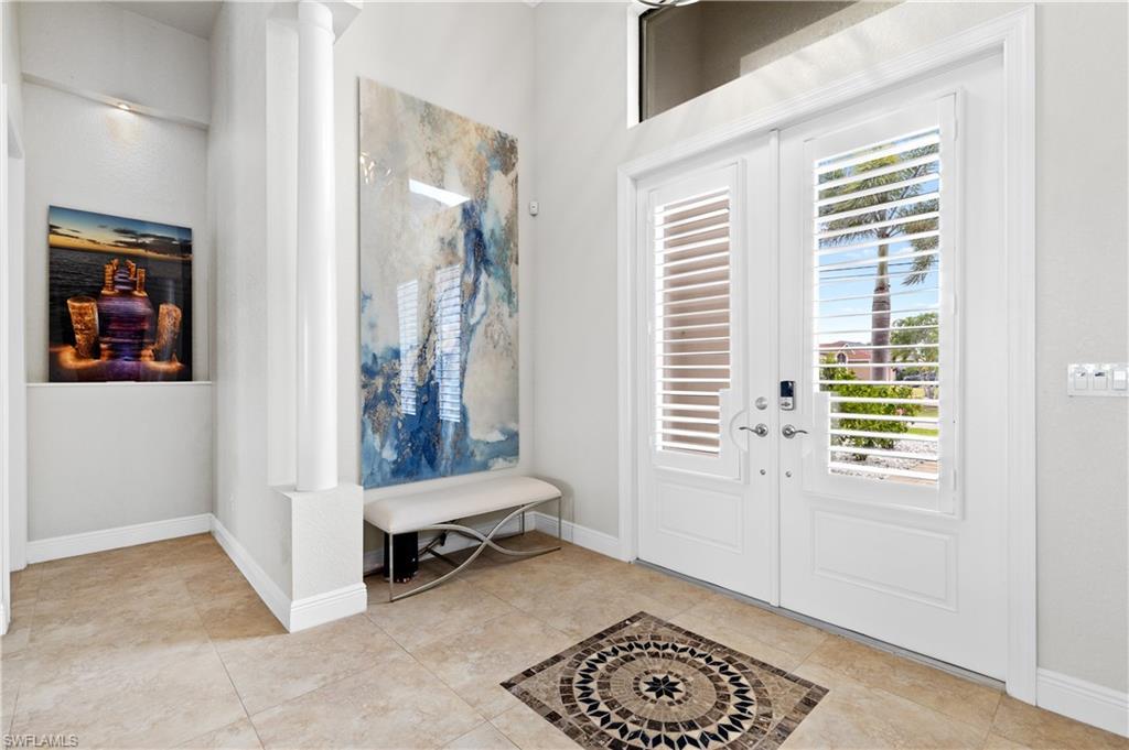 Image 3: Foyer