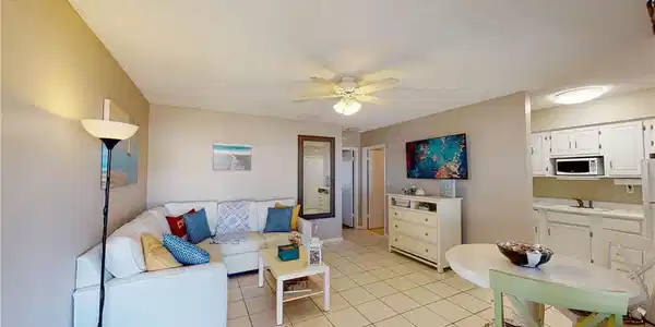 167 N Collier