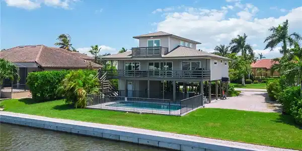 1612 Rainbow CT