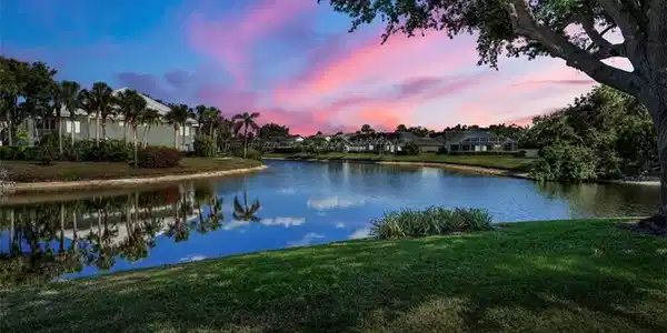 760 Willowbrook