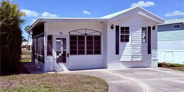 251 Bass LN
