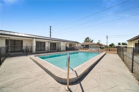 4516 Santa Barbara BLVD