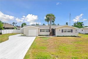 13827 River Forest