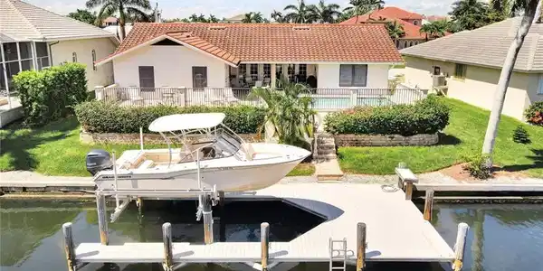 421 Cottage CT