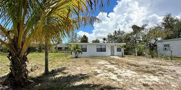 2521 Van Buren