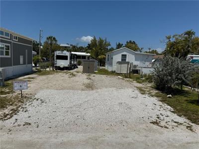 1119 Periwinkle Way #17