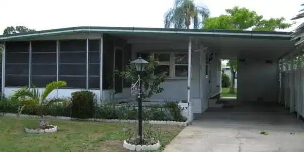 117 Coach Light DR