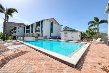 22676 Island Pines