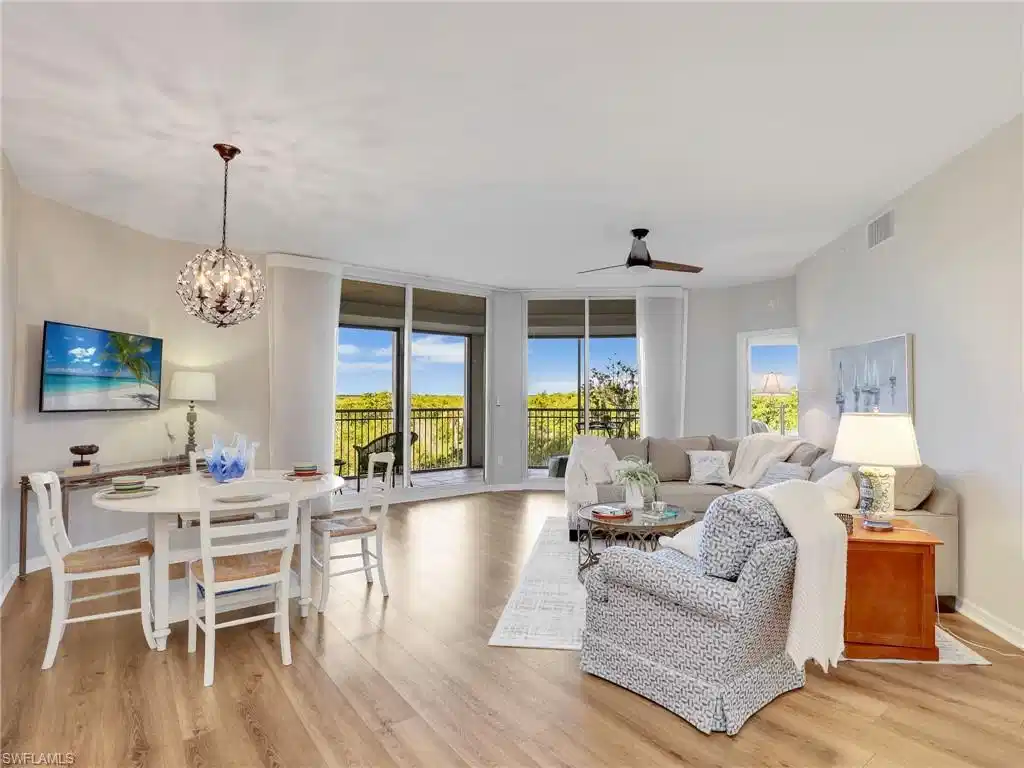 Image 1: Living Room