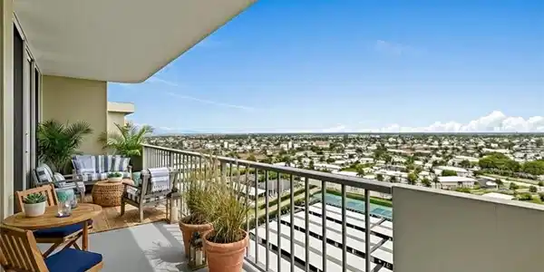 Image 4: Balcony with an outdoor hangout area