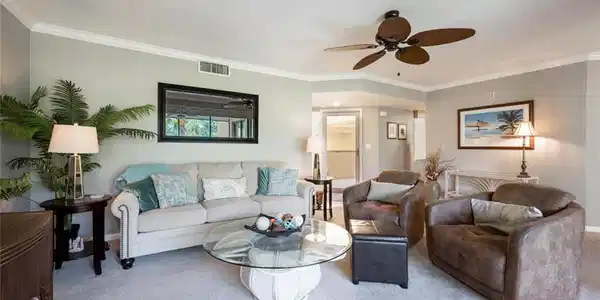 586 Beachwalk CIR