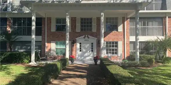 1900 Alamanda DR