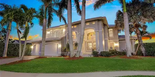 71 Hickory CT