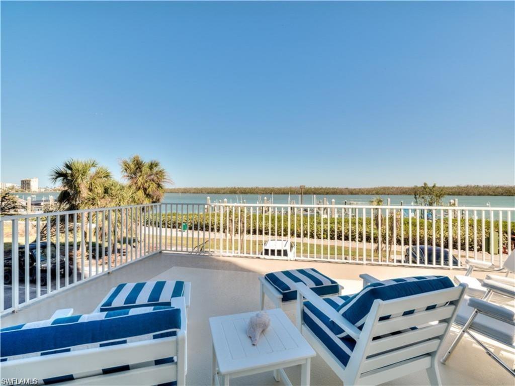 Image 4: RARE extended lanai right out from your private balcony