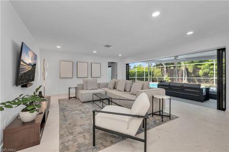 3777 Fountainhead LN