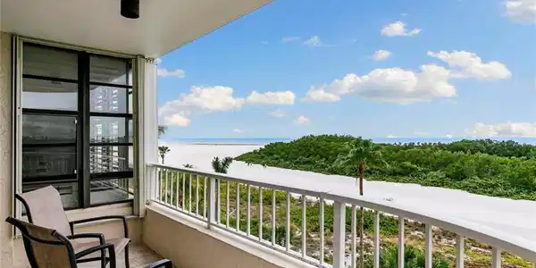 380 Seaview CT