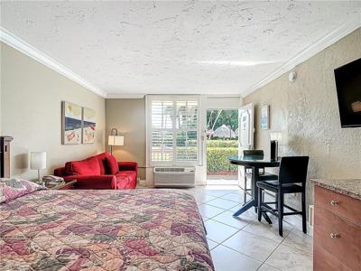 2555 Tamiami TRL N