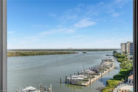 4198 Bay Beach LN