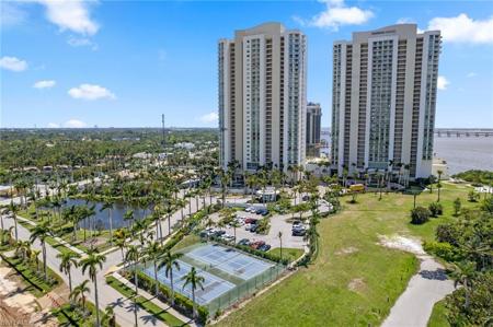3000 Oasis Grand