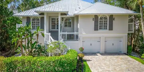 381 Leatherfern LN