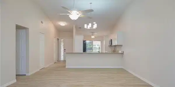 6485 Royal Woods
