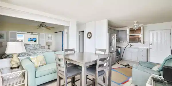 5700 Bonita Beach