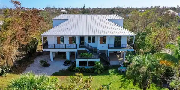 1428 Albatross RD