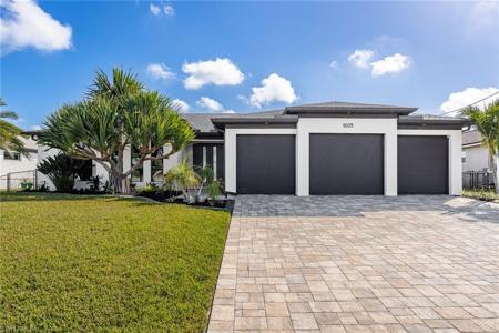 1005 NW 36th PL