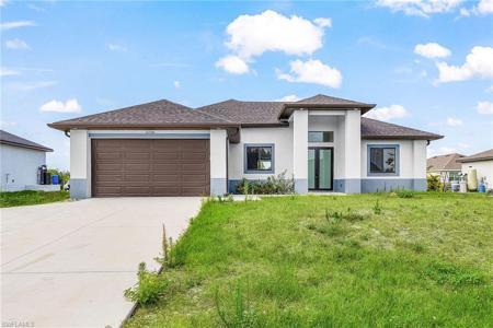 2716 Diplomat PKWY W