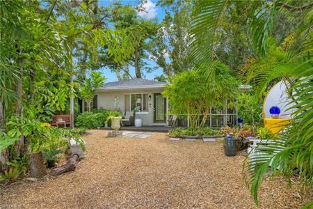 1646 Coronado