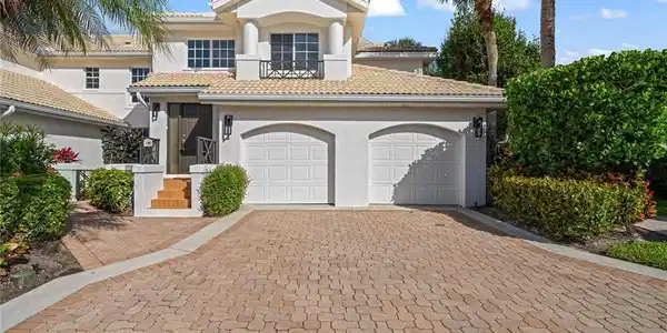6835 San Marino DR