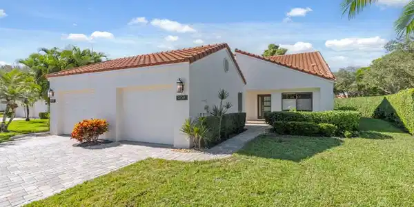 909 Reef Point CIR
