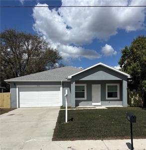 3043 Dunbar AVE