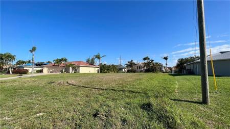 2107 SW 48th