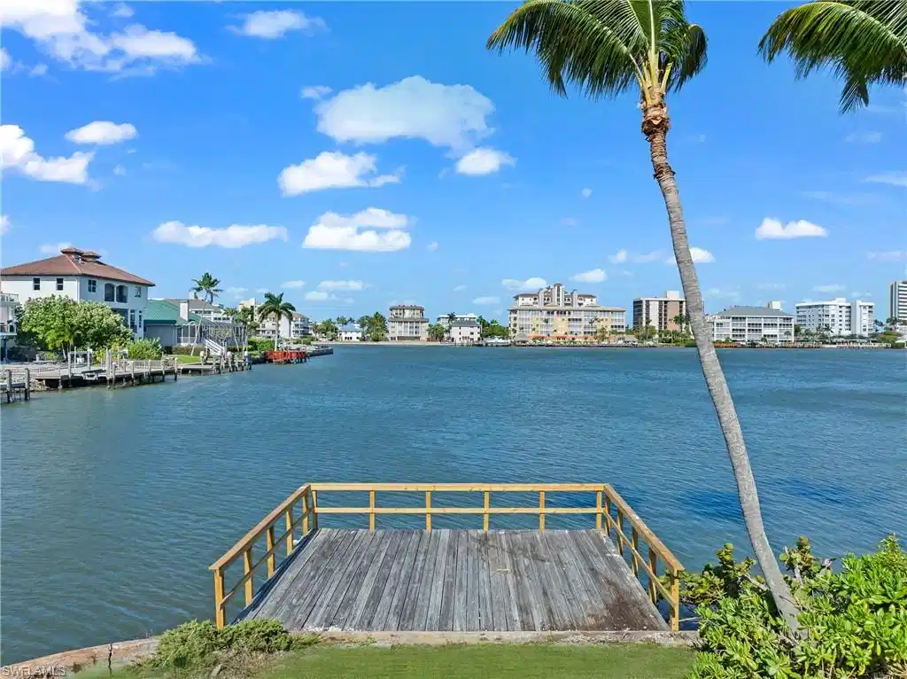 Image 1: Point lot on wide bay view!