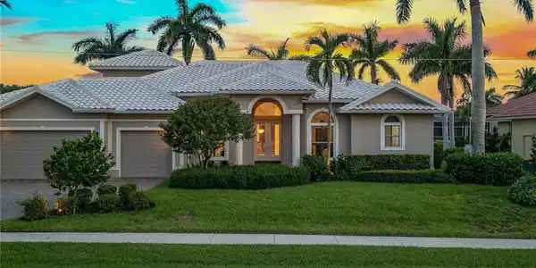 1227 Antigua CT