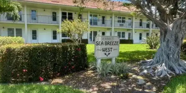 235 Seaview CT