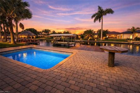 5214 Stratford CT
