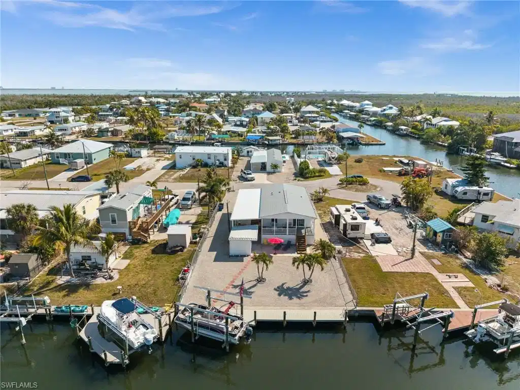 Image 1: Welcome to Water Front Living