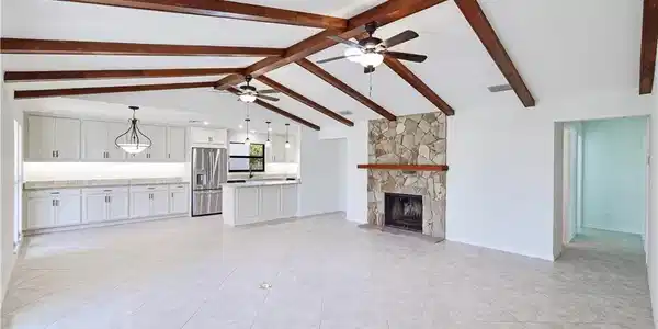 20640 Pine Tree