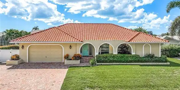 326 Rockhill CT