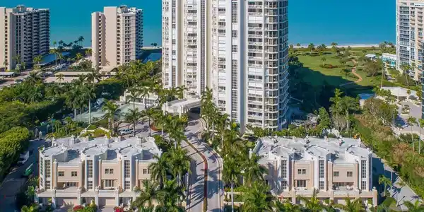 4021 Gulf Shore BLVD N