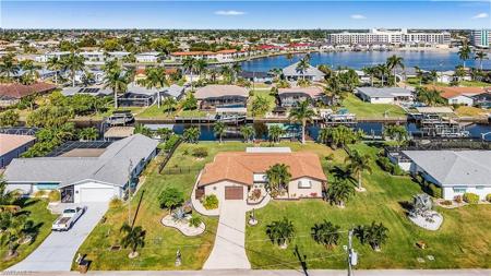 425 Pinecrest CT