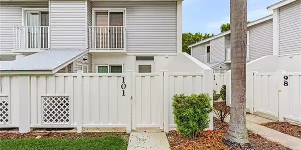 18034 San Carlos BLVD