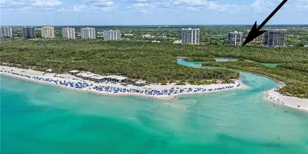 Image 3: Aerial Pelican Bay Beach to Dorchester