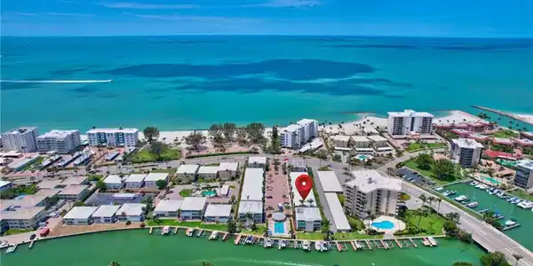 2100 Gulf Shore N