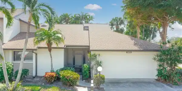 11663 Pointe Circle DR