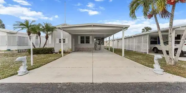 47 Turquoise AVE