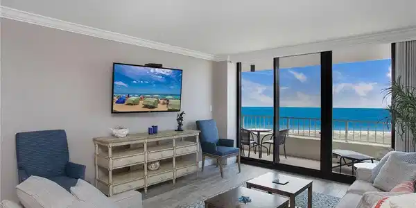 380 Seaview CT