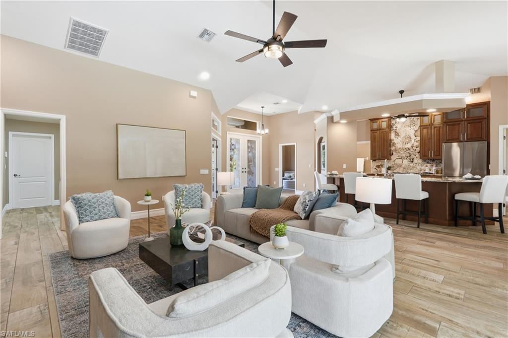 Image 4: Wide open floor plan that is wonderful for entertaining!!